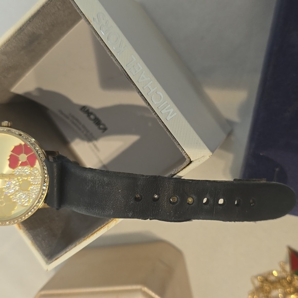 Michael Kors watch - Picture 2 of 4